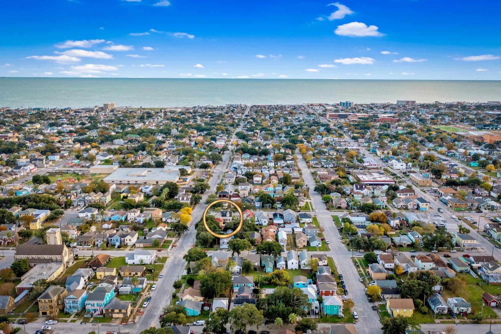 Villa Historic 1871 Coastal Breeze With Heated Pool - Restoring Galveston Exterior foto