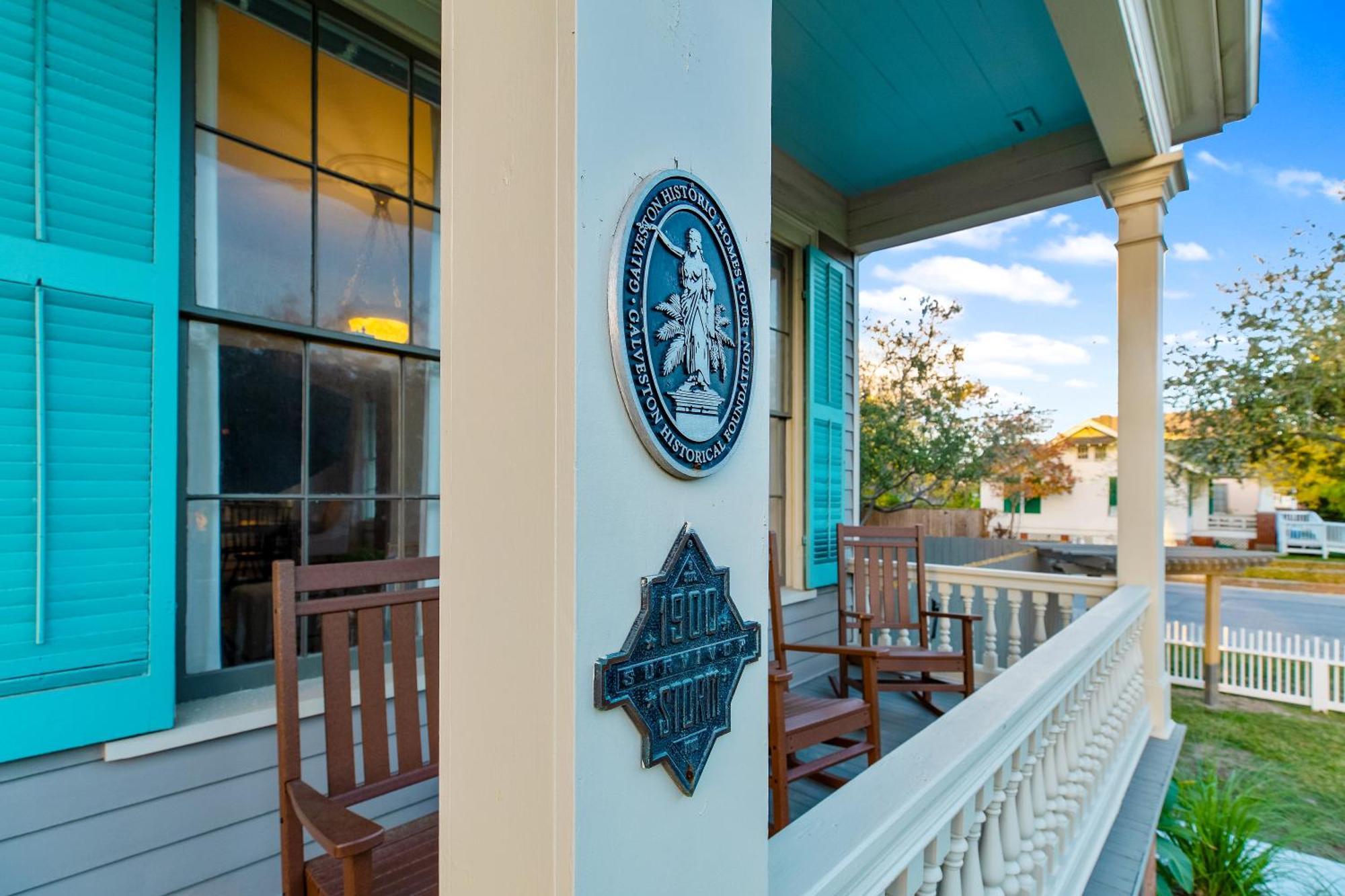 Villa Historic 1871 Coastal Breeze With Heated Pool - Restoring Galveston Exterior foto